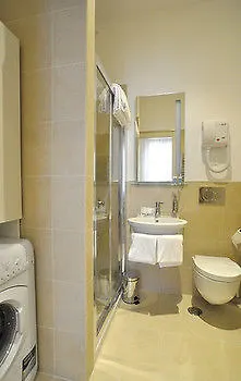 Gasthuis Window On 4*